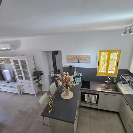 Casa de Férias Lazuli Yellow House Nr 5