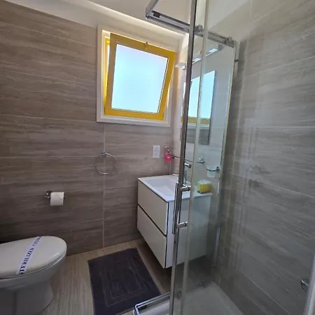 Casa de Férias Lazuli Yellow House Nr 5 *