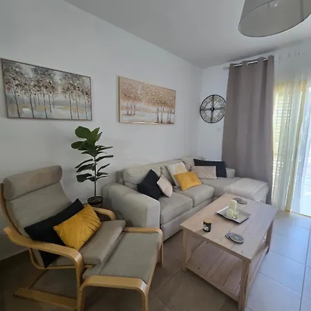 Lazuli Yellow House Nr 5 Casa vacanze Meneou