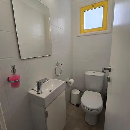 Lazuli Yellow House Nr 5 *